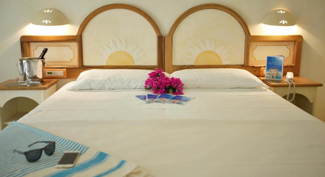 Club Esse Posada, Rezervați Hotel Palau Emerald Coast