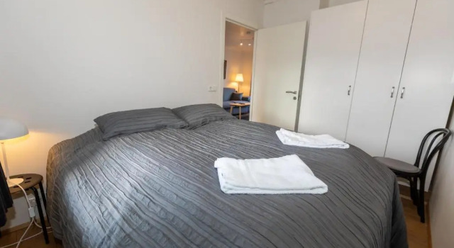 Strandgata 9 - Two Bedroom Apartment, Забронировать Апартаменты/квартира Отели Акюрейри с парковкой, рядом с Hof - Cultural Center and Conference Hall, Парковка