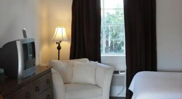 Четырёхместный номер Standard La Siesta Motel