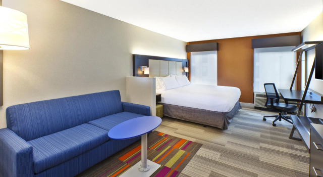 Двухместный люкс Holiday Inn Express & Suites Chicago-Midway Airport by IHG