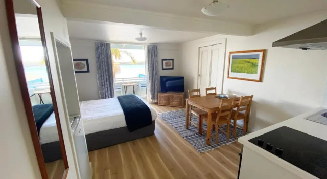 Студия с видом на море Mangonui Waterfront Apartments