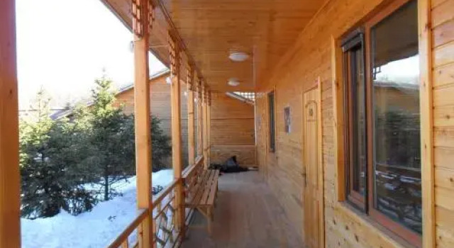 Yabuli Hotspring Woodhouse Hotel, Varaa Hotelli Harbin Heilongjiang