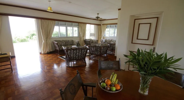 Коттедж Mweya Safari Lodge