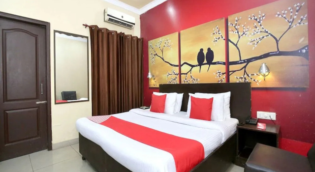 OYO 1357 Hotel Seemaz, Book Hotel Jalandhar Punjab