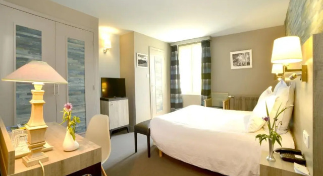 Номер Superior Hôtel de France