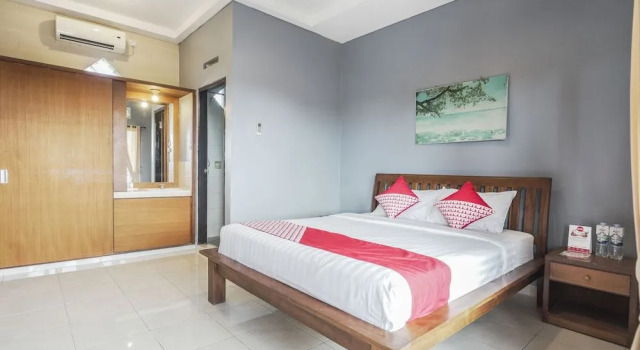 Oyo 504 Loco Homestay, Rezerwuj Hotel Hotele w Badung z parkingiem, Parking