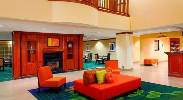Четырёхместный люкс Fairfield Inn & Suites Phoenix Midtown