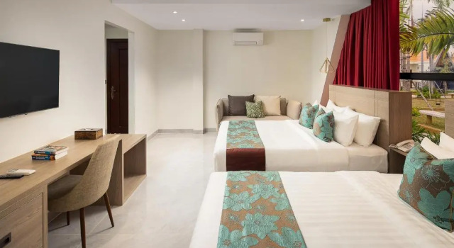 Vakara Hotel Kep, Rezerwuj Hotel Hotele w Kep z parkingiem, Parking