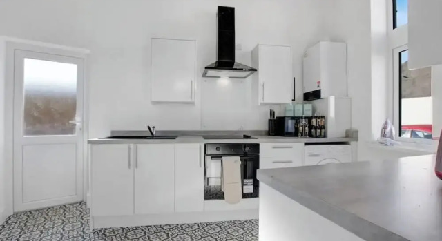 Compact 1-bed Flat for Friends & Colleagues, Забронировать Апартаменты/квартира Кардифф Гламорган, рядом с Les Croupiers Casino
