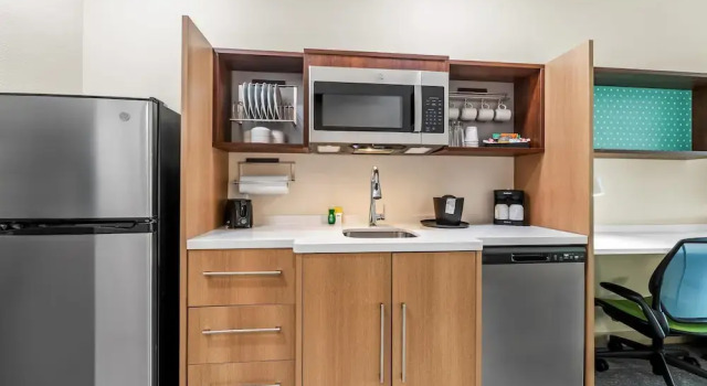 Четырёхместная студия Home2 Suites By Hilton Marion