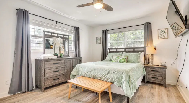 Hollywood Hideaway: Close to Dtwn & Beaches, Buchen Sie Ferienhaus Hollywood Panhandle Florida