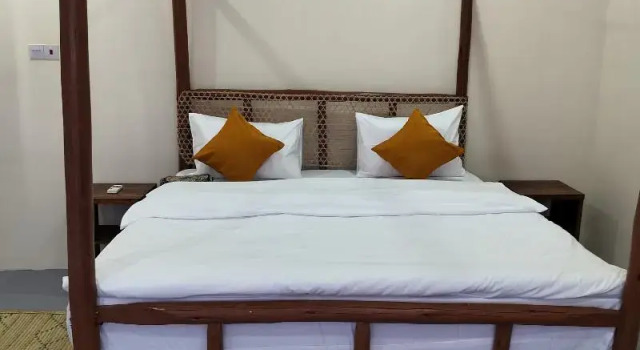 Двухместный люкс c 1 комнатой с балконом Отель Andys Inn