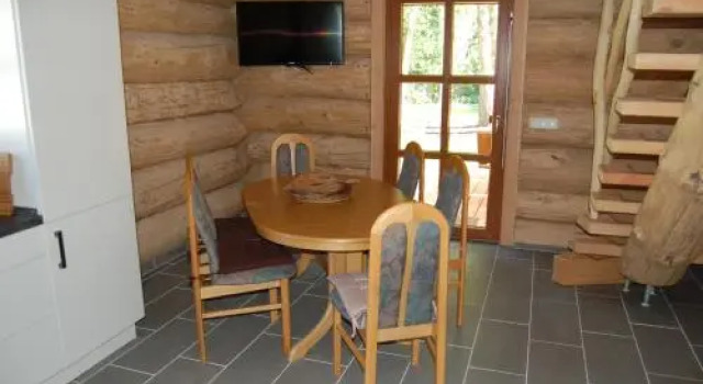 Naturstamm Ferienhaus, Book Hotel Trassenheide Usedom