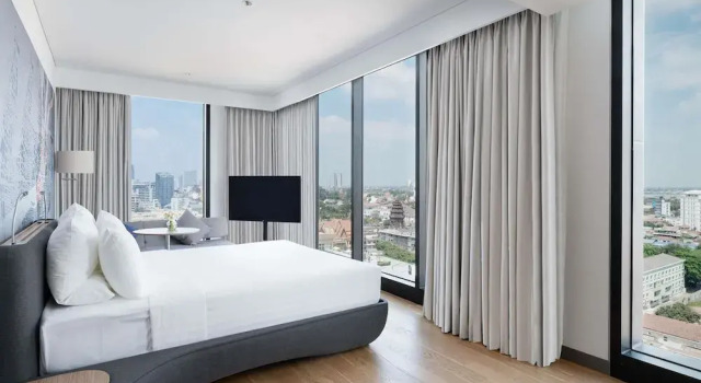 Двухместный номер Deluxe Novotel Phnom Penh BKK 1