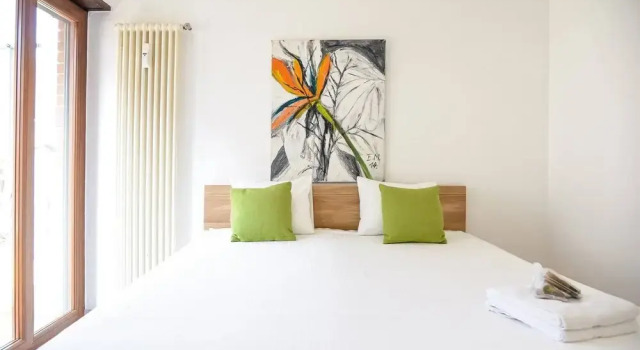 Vacation Rental Seeblick Pocobelli in Melide, Забронировать Апартаменты/квартира Отели Лугано с парковкой, Парковка