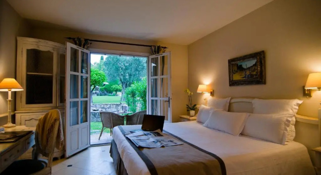 Двухместный номер Superior La Bastide de Mougins, a Tribute Portfolio Hotel