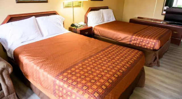 Четырёхместный номер Standard Kings Inn Hot Springs