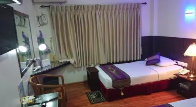 Royal Ruby Hotel, Забронировать Отель Бизнес-отели Янгон, 4* 5*