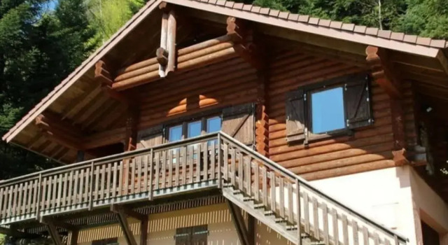 Chalet in La Bresse With Hot Tub & Mountain Views, Забронировать Шале Виллы Вогезы, Вилла