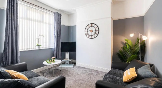 Contractor & Leisure & Garden & Central Location