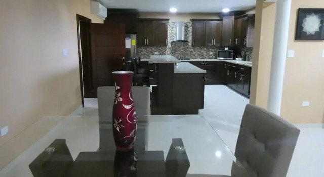 Singh Luxury Apartments With sea View, Apt.3, Rezervasyon Daire Oyster Pond otoparklı oteller, Otopark