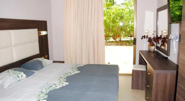 Lyristis Apartments Plus