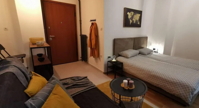 Charming 1-bed Apartment Located in Athina, Забронировать Апартаменты/квартира Неос-Космос Афины, рядом с Холм Филопаппос