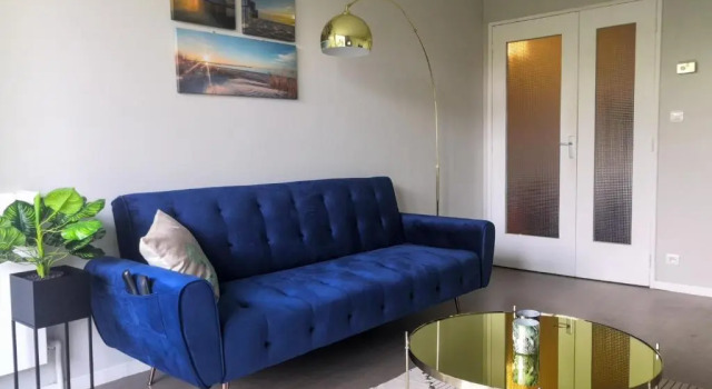 Апартаменты Appartement Toulouse Blagnac Aéroport IUT Parking Proche de toutes commodités Belle terrasse Netflix