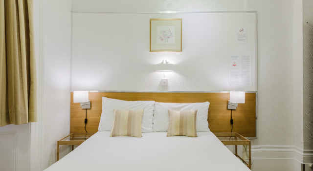 Двухместный номер Standard Falcon Hotel