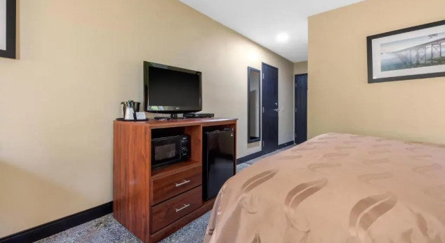 Номер Standard Quality Inn Morgantown