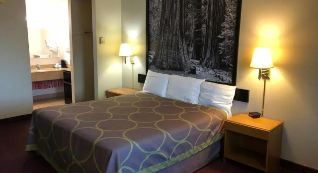 Номер Standard Super 8 by Wyndham Crescent City