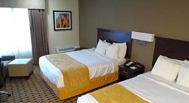 Номер Deluxe Comfort Inn & Suites