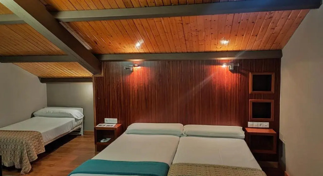 Трёхместный номер Standard Hotel Arrope