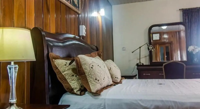 Hotel Barmoi, Rezervovat Hotel Freetown Western Urban
