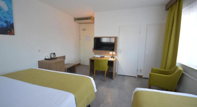 Трёхместный номер Superior Atlas Hotel Holiday