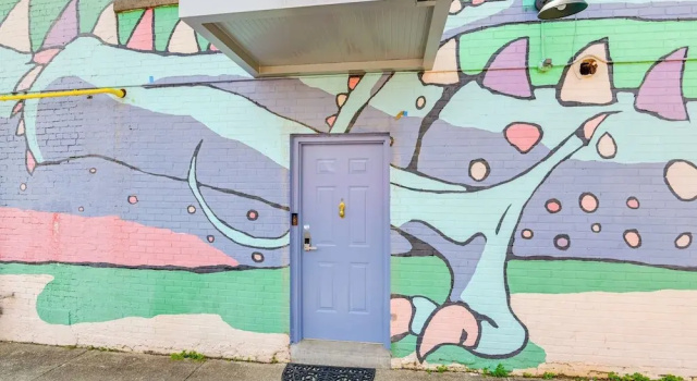 Walk to Vanderbilt: Eclectic Apt in Nashville, Забронировать Апартаменты/квартира Нэшвилл Теннесси, рядом с The Fisher Center for the Performing Arts