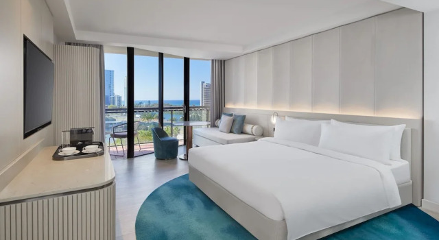 Двухместный номер Standard с балконом и с видом на горы JW Marriott Gold Coast Resort & Spa