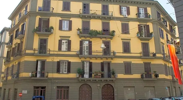B&B NSH, Naples Sweet Home, Забронировать Отель «постель и завтрак» Неаполь - исторический центр Неаполь, рядом с Церковь Пио Монте делла Мизерикордия