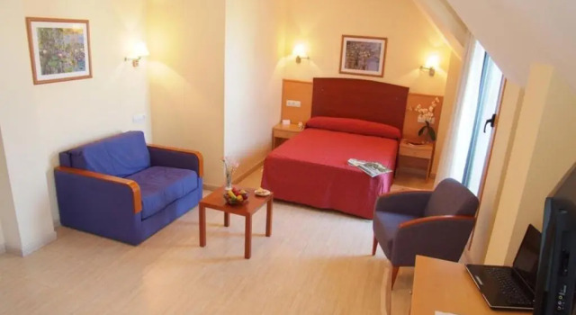 Трёхместный номер Standard Hotel La Noyesa *** Superior