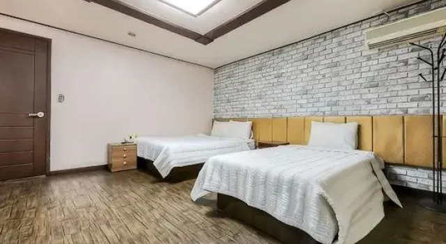 Люкс Cheonan Terminal Comodo