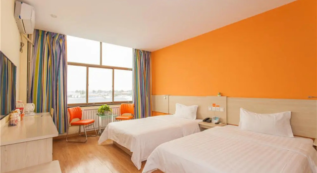 7Days Inn·Linyi Lanshan District Yitang Town Government, Prenota Hotel Hotel a Shandong con parcheggio, Parcheggio