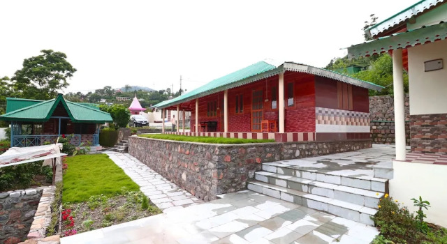 OYO 16873 Leela Palace, Rezervovat Hotel Bhimtal Uttarakhand