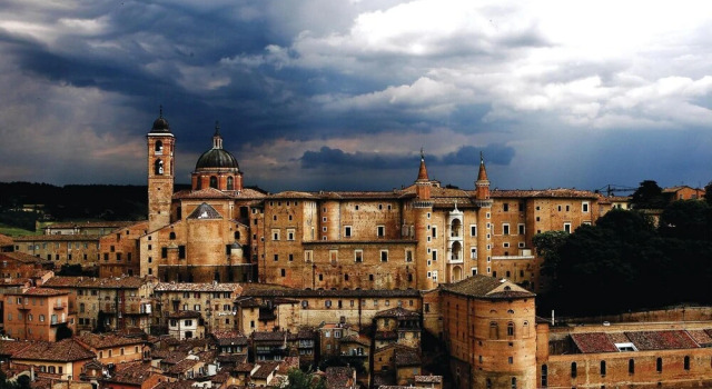 Casa Noce, Rezervovat Hotel Urbino 