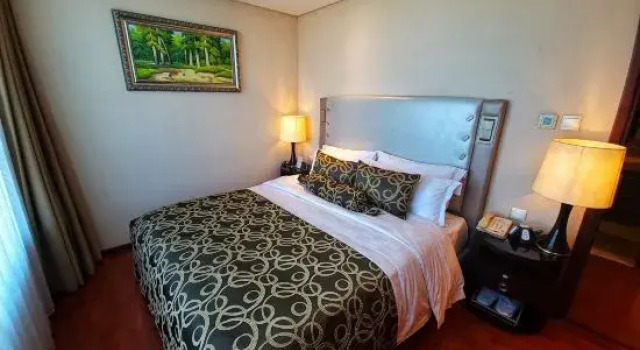 Люкс с красивым видом из окна Hua Bin International Hotel