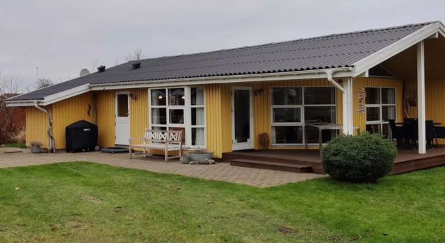"Donar" - 80m from the sea in SE Jutland, Book Hotel Hotels in Børkop with Parking, Parking
