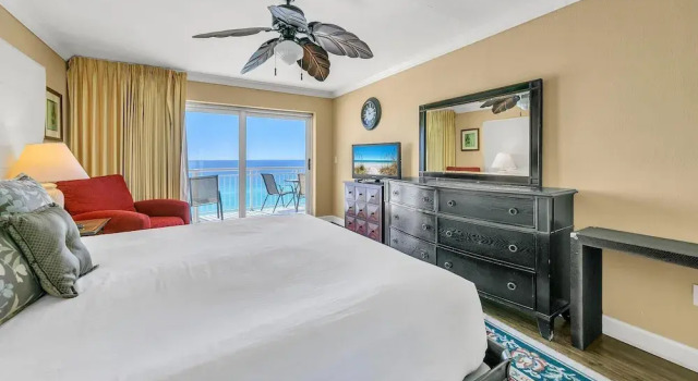 Destin Towers 102