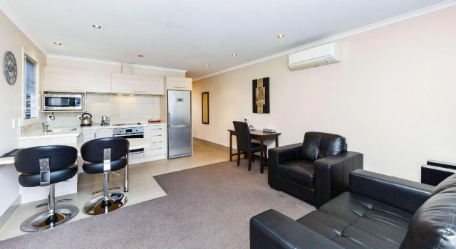 Четырёхместный люкс Kauri Court Motel and Apartments