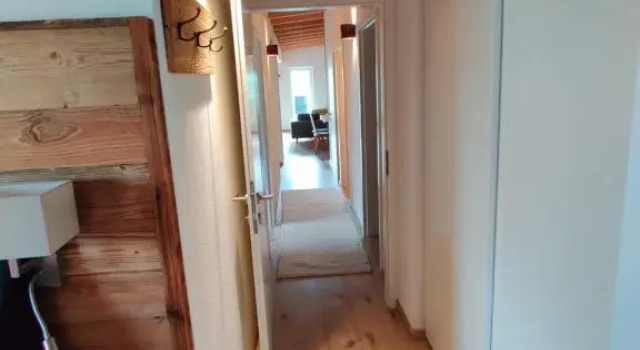 Traumhafter Seeblick: Ferienwohnung "Am Atoll", Prenota Hotel Hotel a Tirolo con parcheggio, Parcheggio