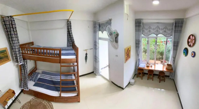 Кровать в общем номере Kontum Home Sweet Homestay
