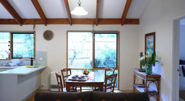 Lake House Healesville, Забронировать Отель Хилсвилл Долина Ярра, рядом с Парк «Водохранилище Мароонда»